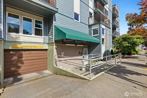 3045 20th Avenue W Seattle WA 98199