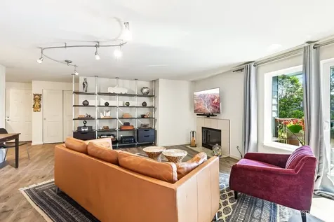 3045 20th Avenue W Seattle WA 98199