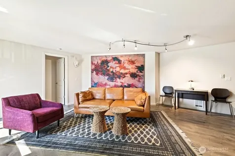 3045 20th Avenue W Seattle WA 98199