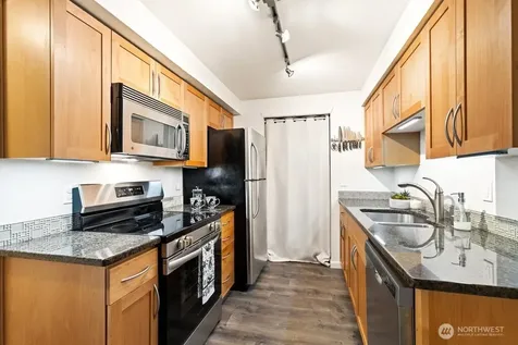 3045 20th Avenue W Seattle WA 98199