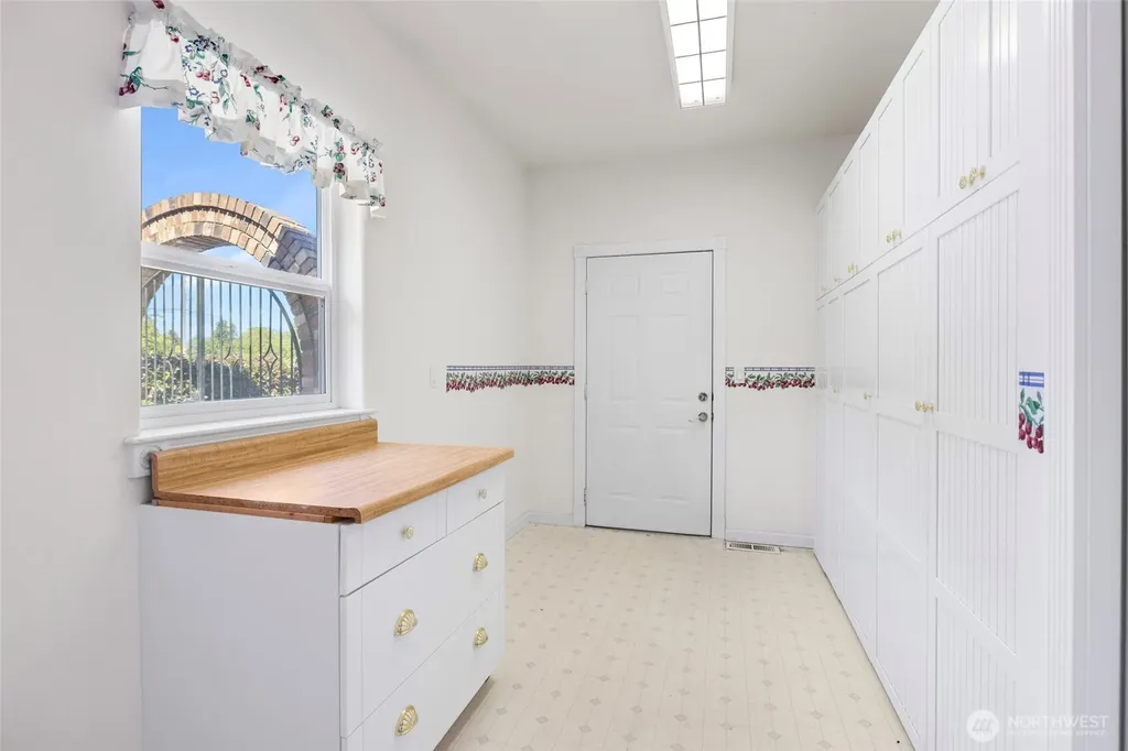 17032 Dunbar Road Mount Vernon WA 98273
