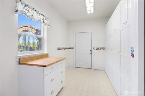 17032 Dunbar Road Mount Vernon WA 98273