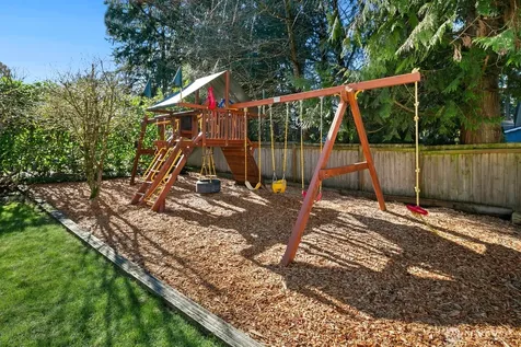 7037 NE 137th Street Kirkland WA 98034