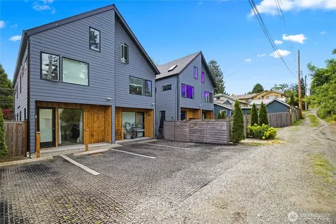 918 N 100th Street Seattle WA 98133