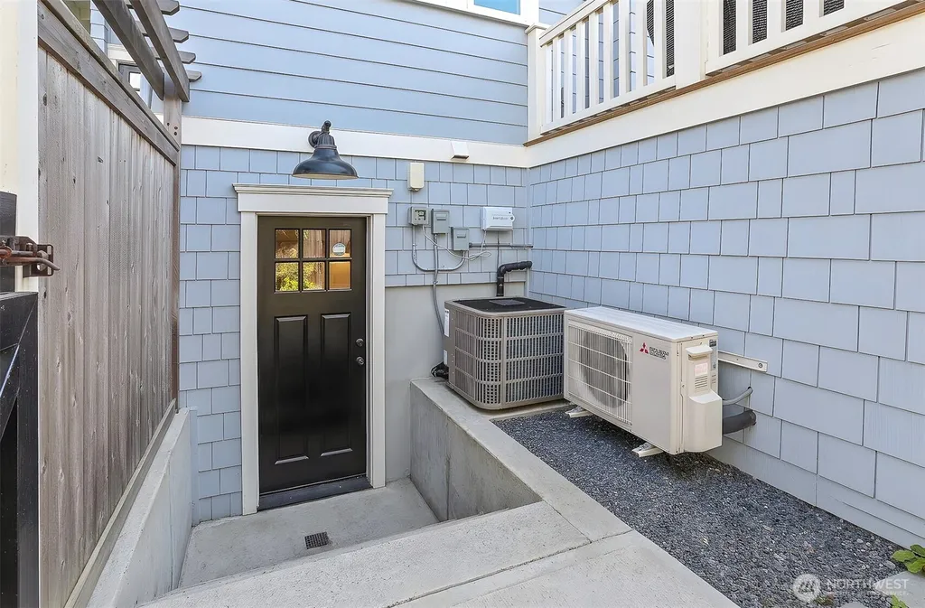 2222 Warren Avenue N Seattle WA 98109