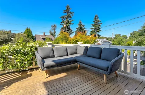 2222 Warren Avenue N Seattle WA 98109