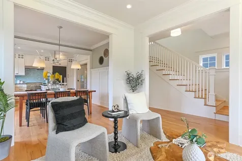2222 Warren Avenue N Seattle WA 98109
