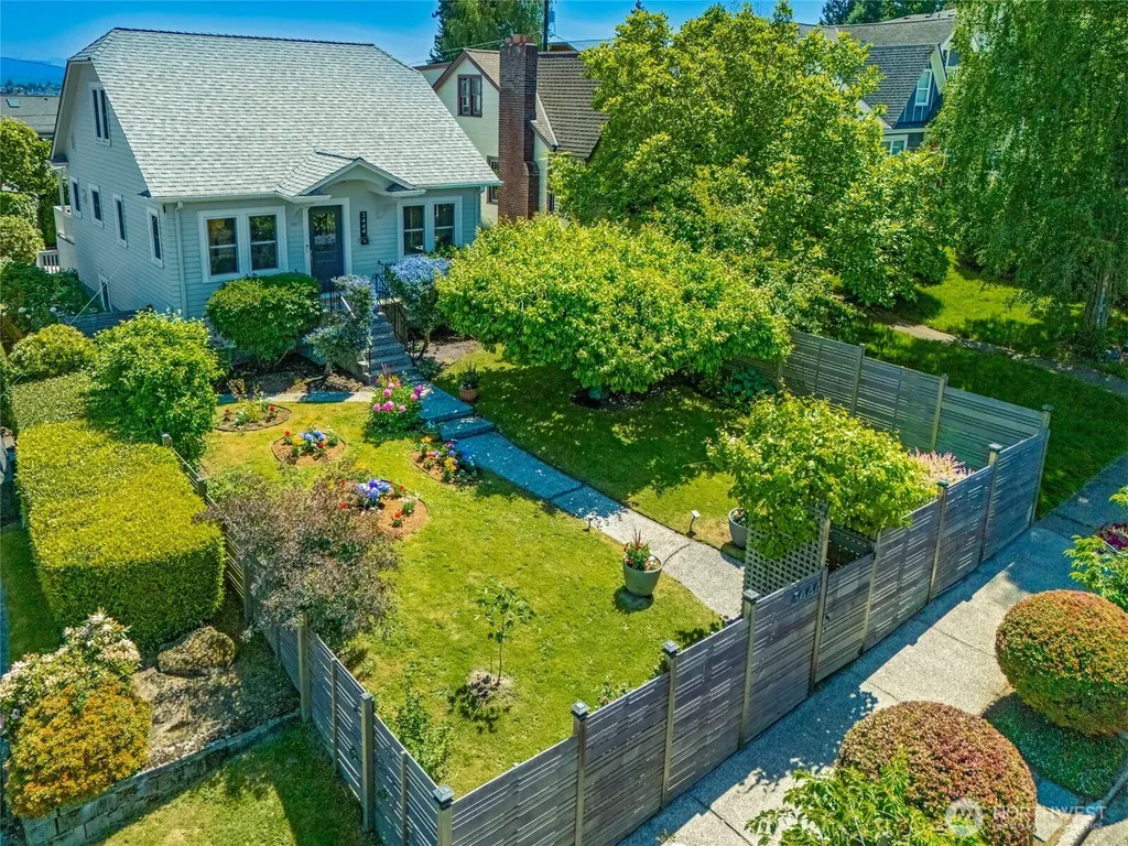 3444 11th Avenue W Seattle WA 98119