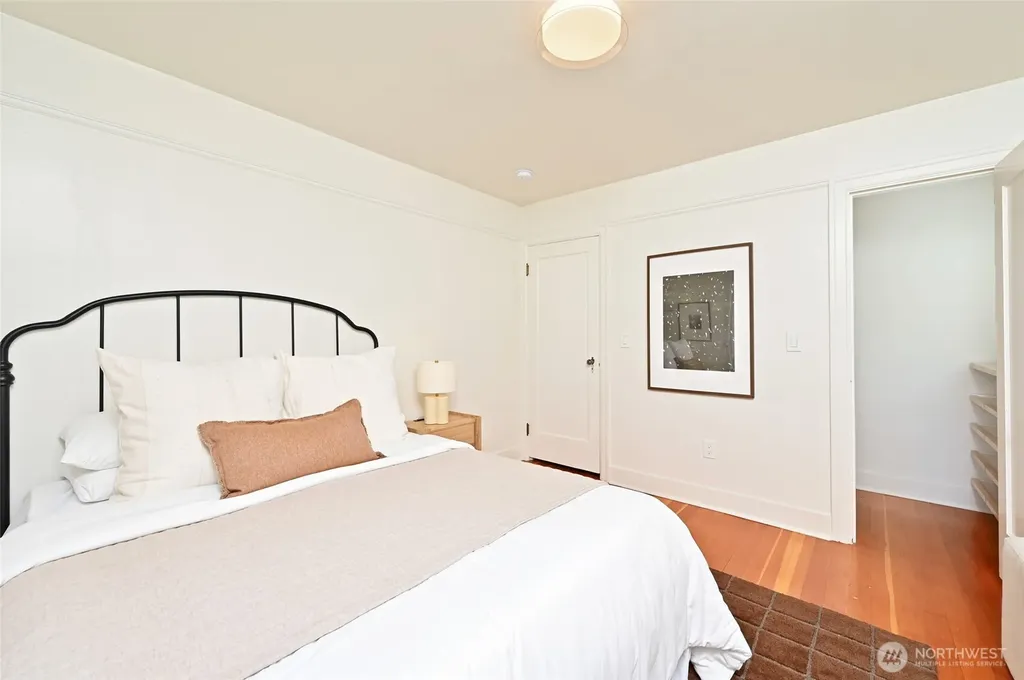 3444 11th Avenue W Seattle WA 98119