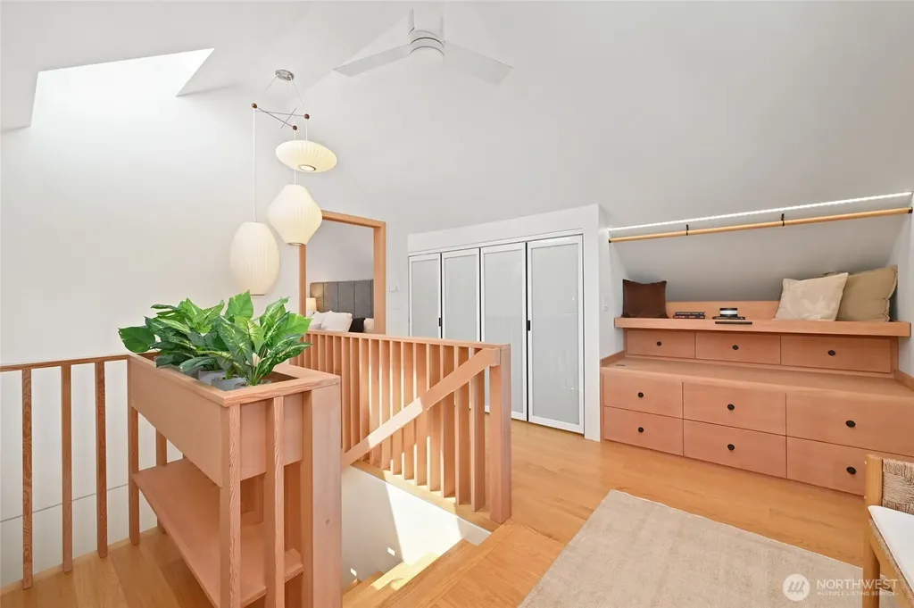 3444 11th Avenue W Seattle WA 98119