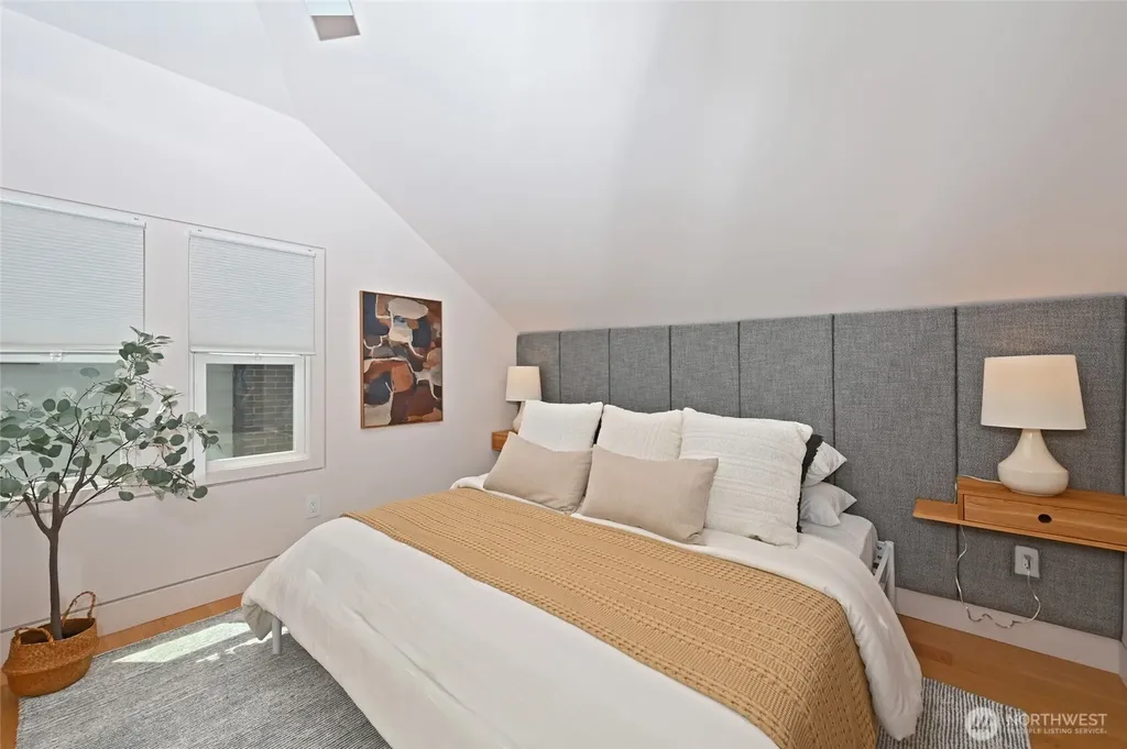 3444 11th Avenue W Seattle WA 98119