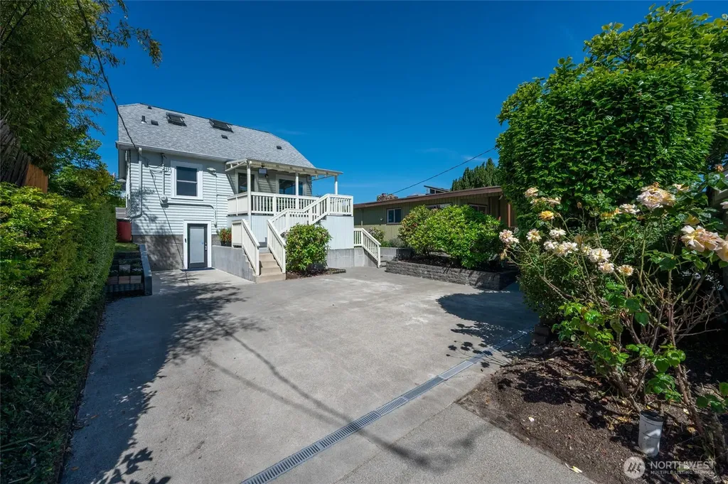 3444 11th Avenue W Seattle WA 98119
