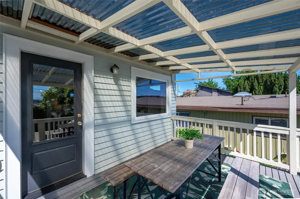 3444 11th Avenue W Seattle WA 98119