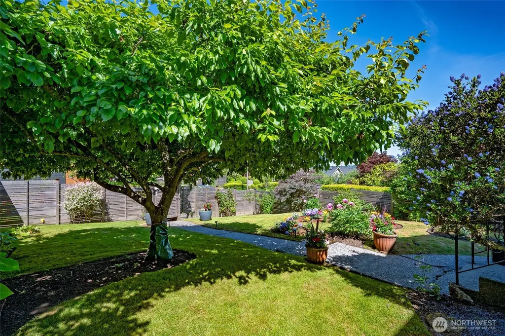 3444 11th Avenue W Seattle WA 98119