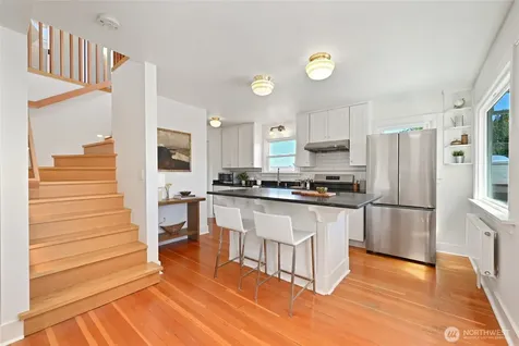 3444 11th Avenue W Seattle WA 98119
