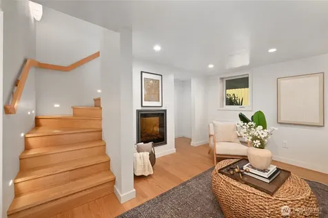 3444 11th Avenue W Seattle WA 98119
