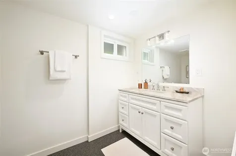 3444 11th Avenue W Seattle WA 98119
