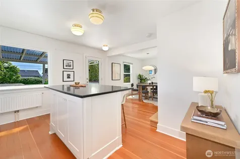 3444 11th Avenue W Seattle WA 98119