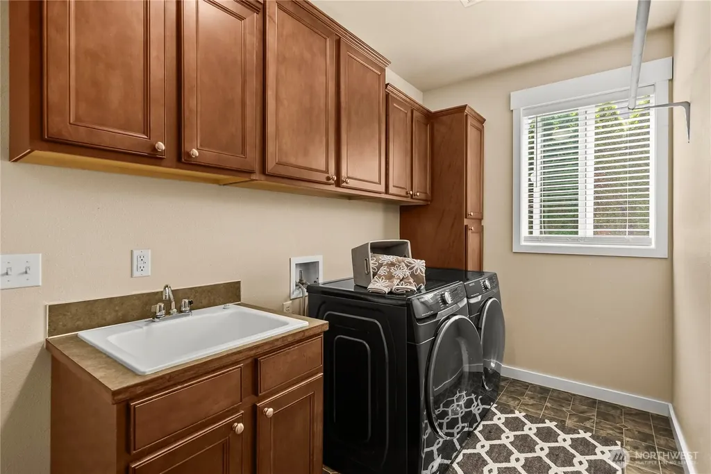 9306 E 228th Street E Buckley WA 98321