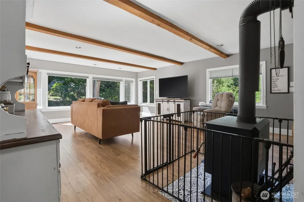 10706 Crescent Valley Drive NW Gig Harbor WA 98335