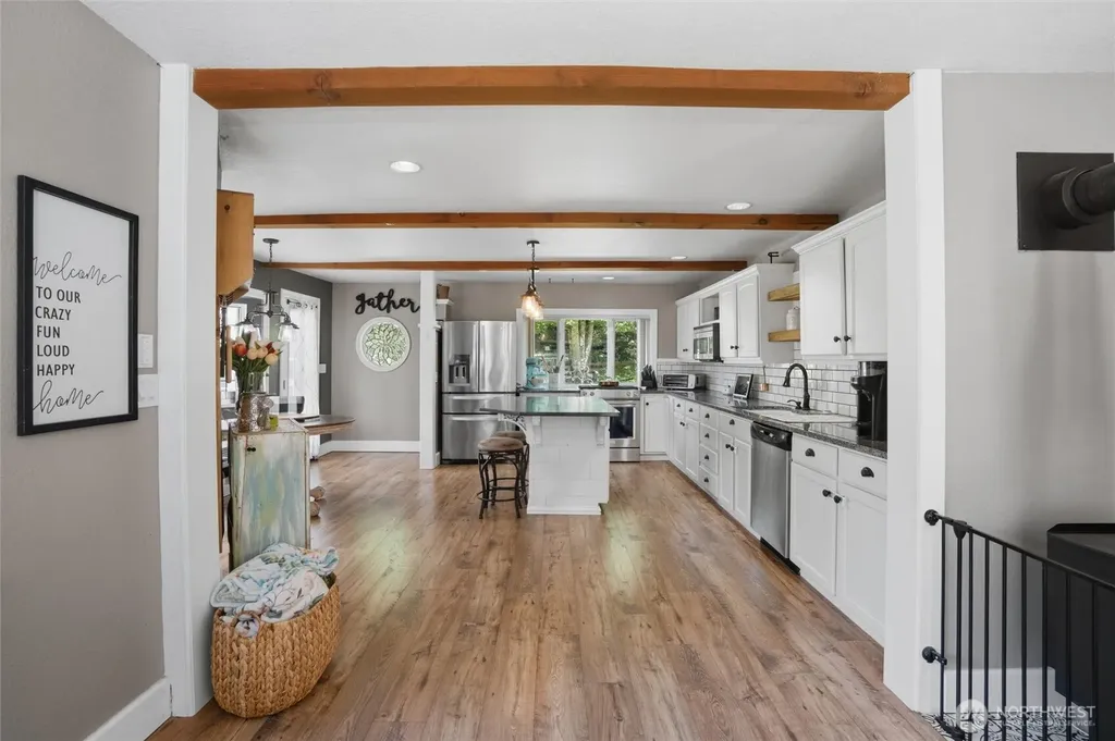 10706 Crescent Valley Drive NW Gig Harbor WA 98335