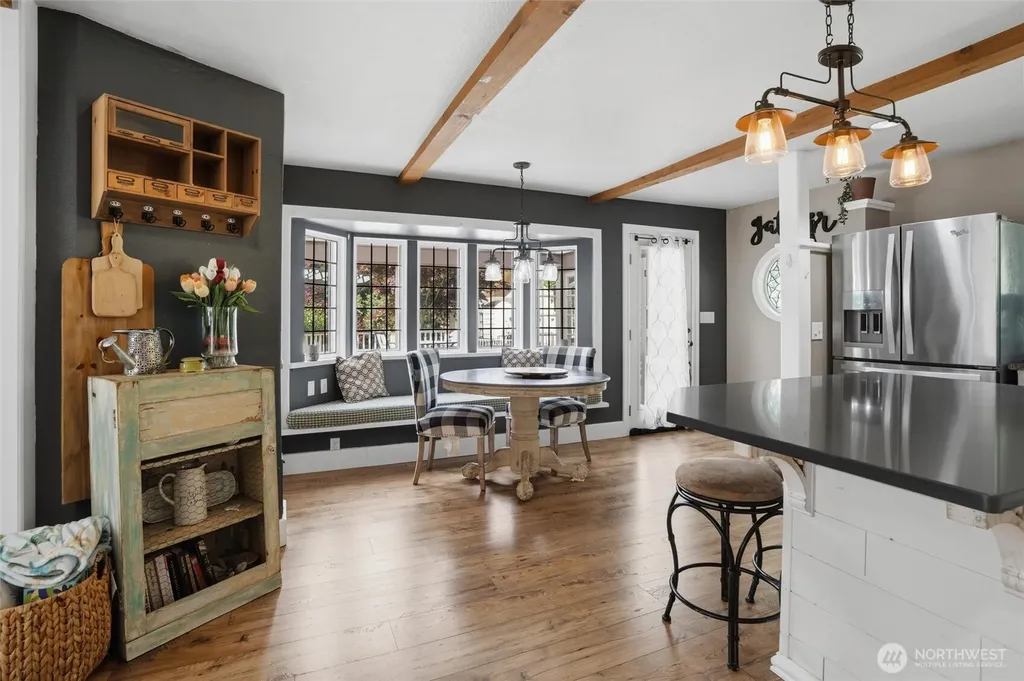 10706 Crescent Valley Drive NW Gig Harbor WA 98335