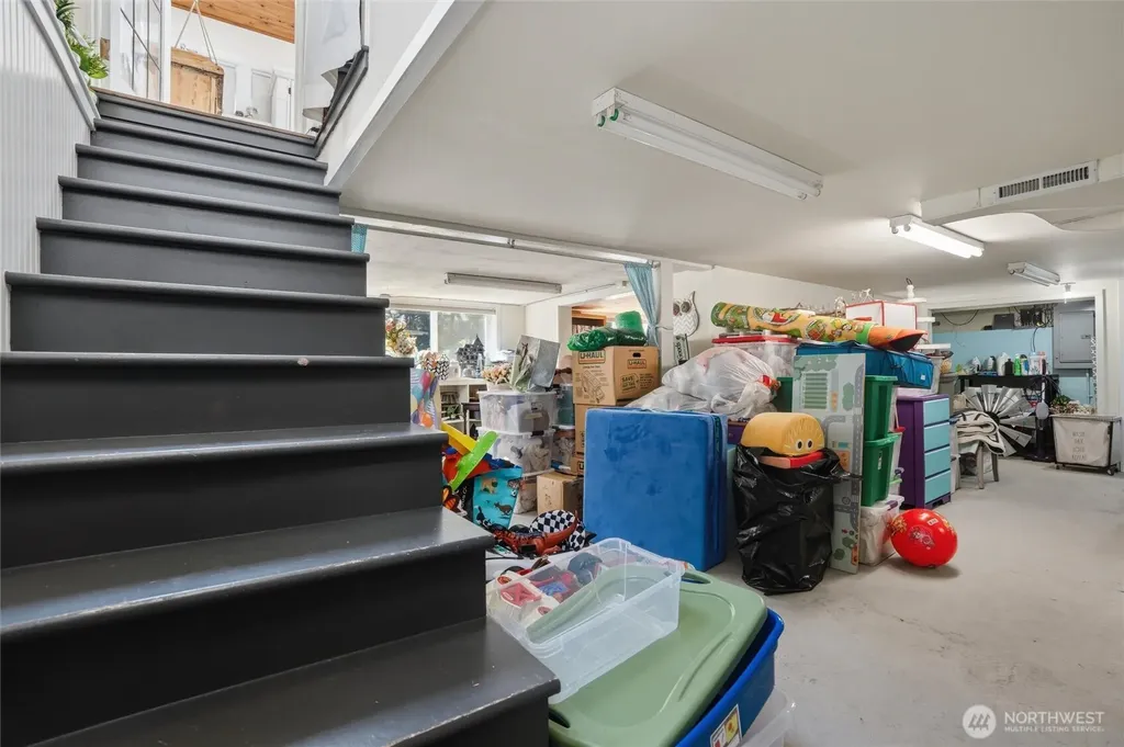 10706 Crescent Valley Drive NW Gig Harbor WA 98335