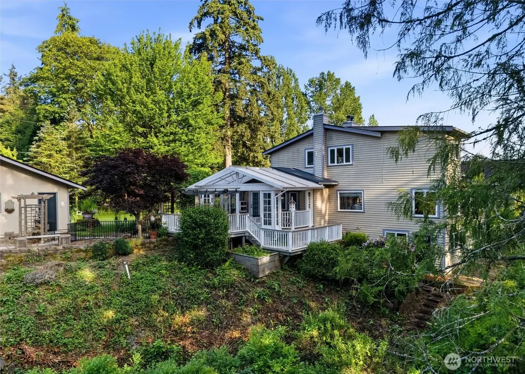 10706 Crescent Valley Drive NW Gig Harbor WA 98335