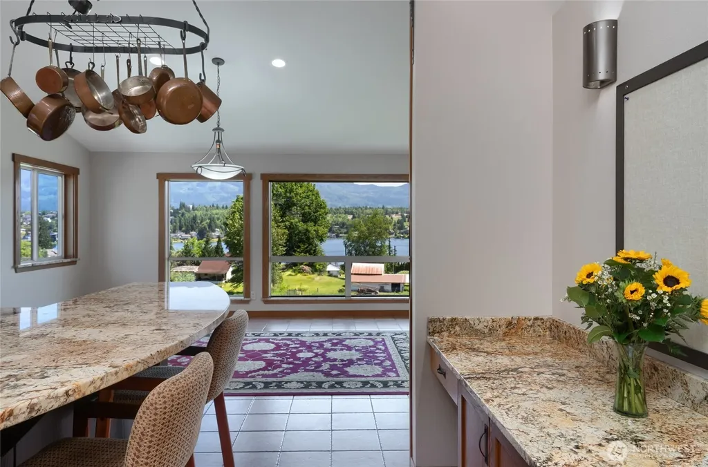 17441 Lake Terrace Place Mount Vernon WA 98274