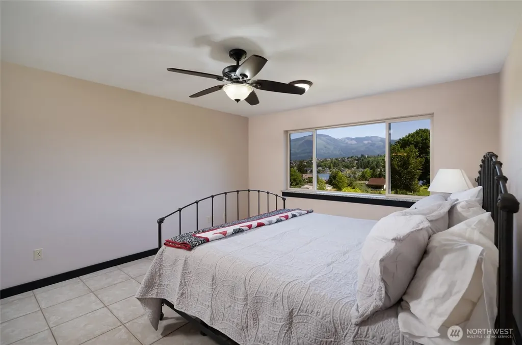 17441 Lake Terrace Place Mount Vernon WA 98274