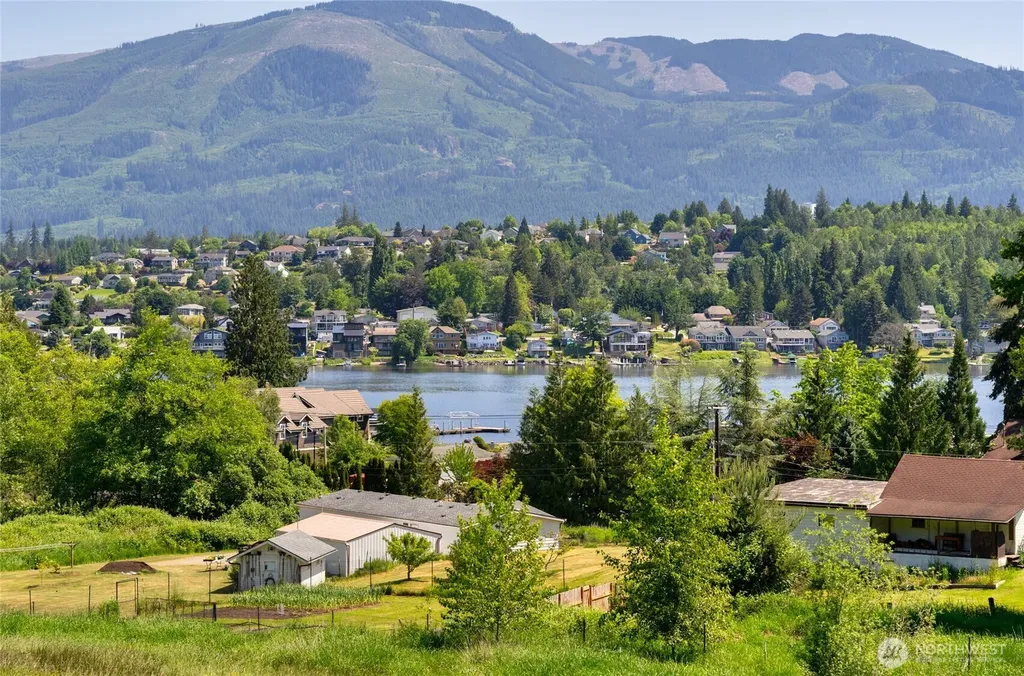 17441 Lake Terrace Place Mount Vernon WA 98274