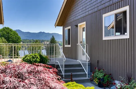 17441 Lake Terrace Place Mount Vernon WA 98274