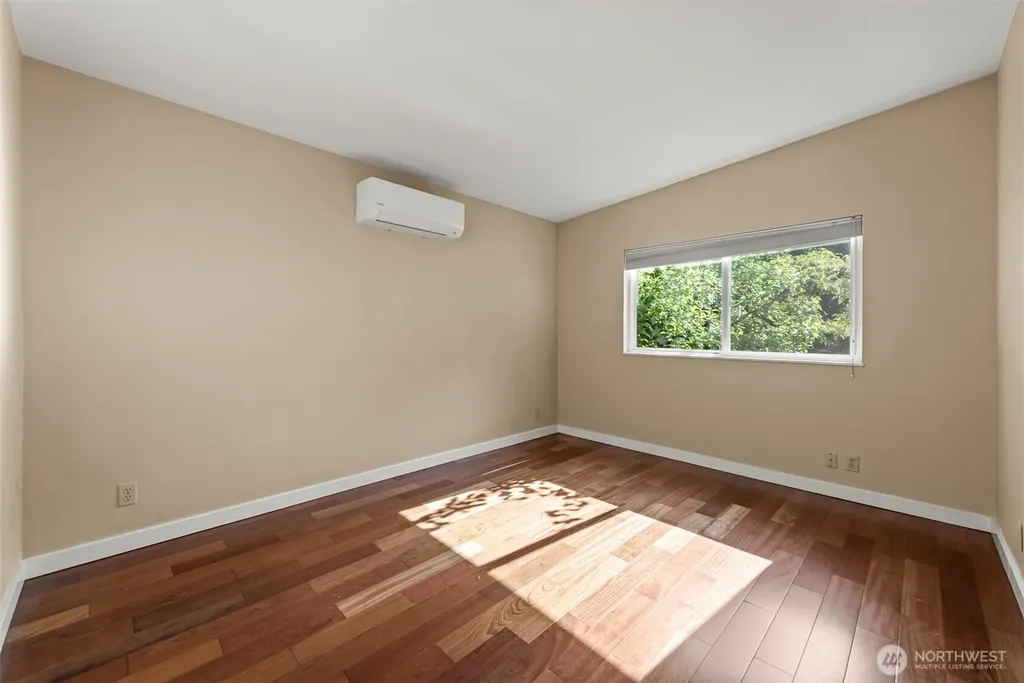 1400 143rd Place NE Bellevue WA 98007