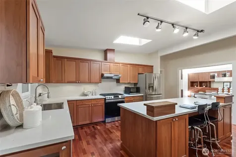 1400 143rd Place NE Bellevue WA 98007