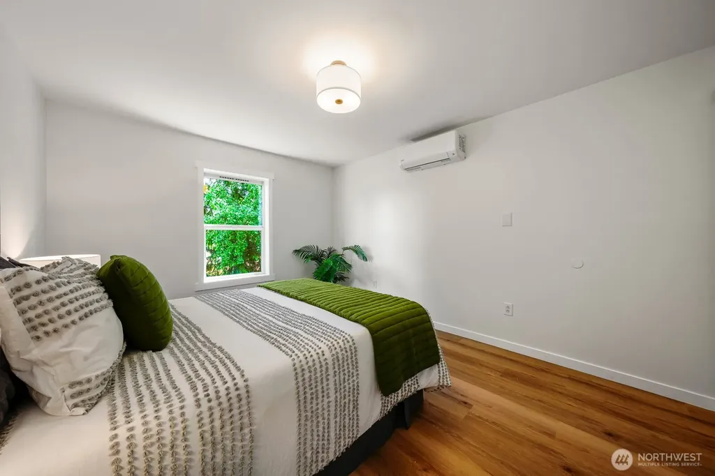11720 Evanston Avenue N Seattle WA 98133