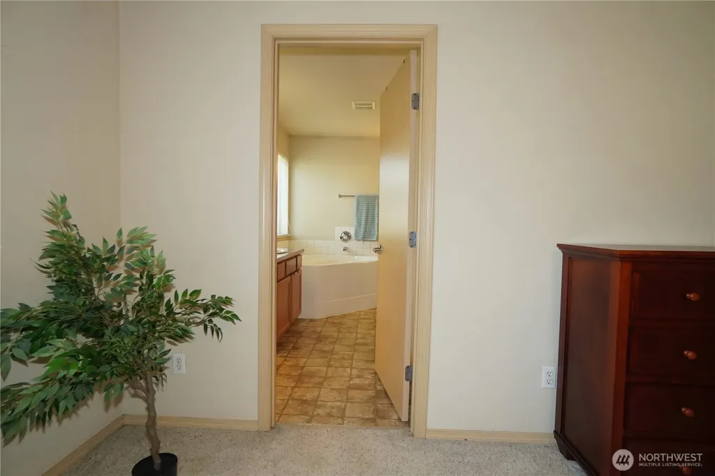 16034 SE 254th Street Covington WA 98042