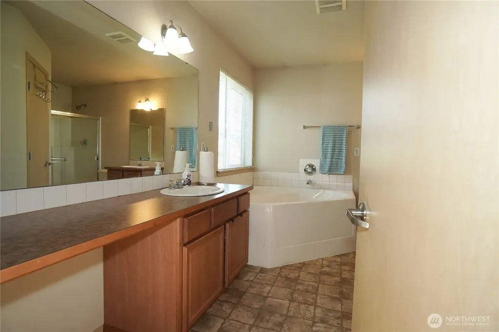 16034 SE 254th Street Covington WA 98042