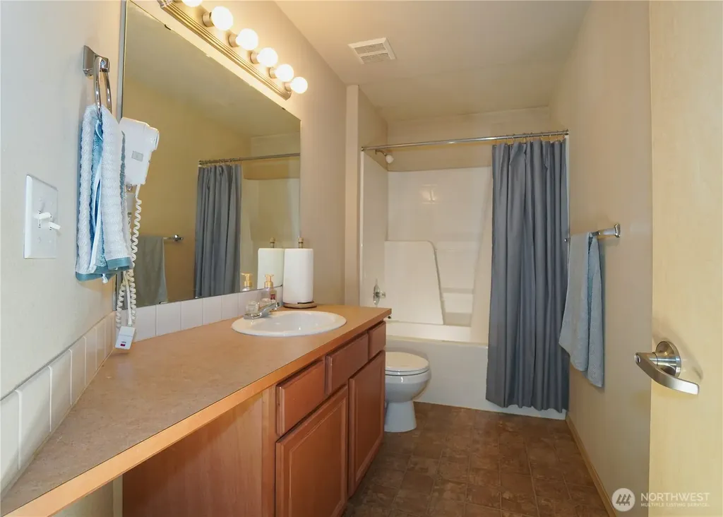 16034 SE 254th Street Covington WA 98042