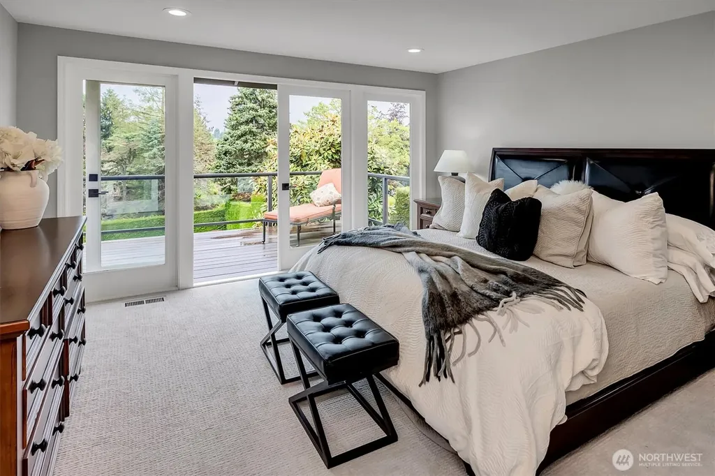 1441 88th Avenue NE Clyde Hill WA 98004
