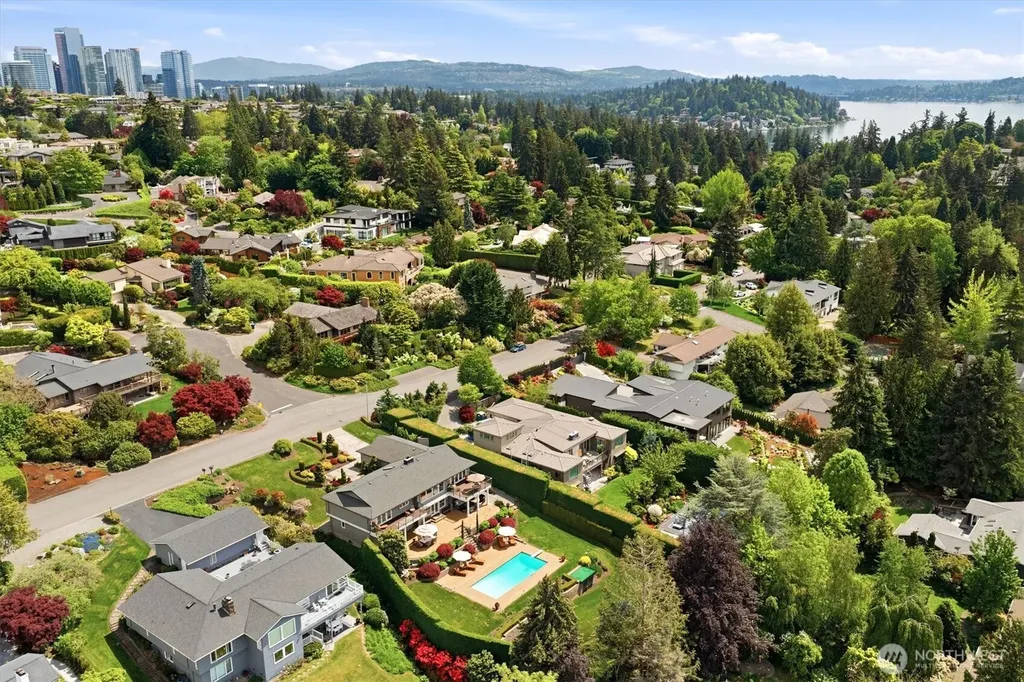 1441 88th Avenue NE Clyde Hill WA 98004