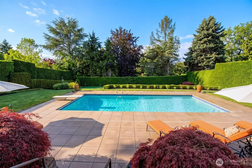 1441 88th Avenue NE Clyde Hill WA 98004