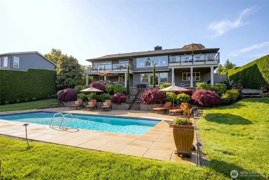 1441 88th Avenue NE Clyde Hill WA 98004