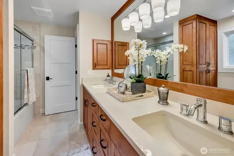 1441 88th Avenue NE Clyde Hill WA 98004