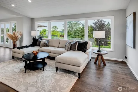 1441 88th Avenue NE Clyde Hill WA 98004