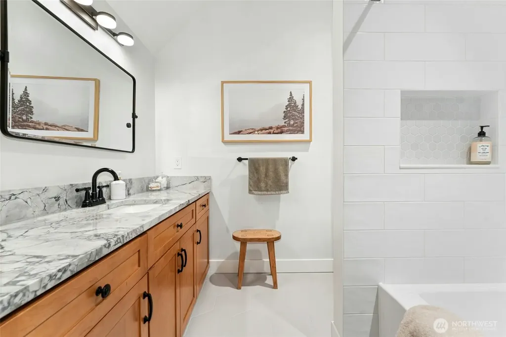 4808 133rd NW Gig Harbor WA 98332
