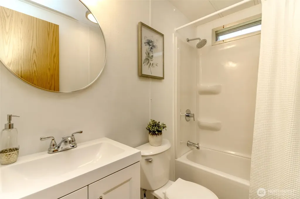 14014 Greenbelt Drive E Bonney Lake WA 98391