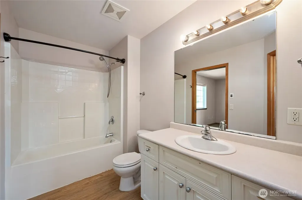 4413 Carstan Loop Blaine WA 98230
