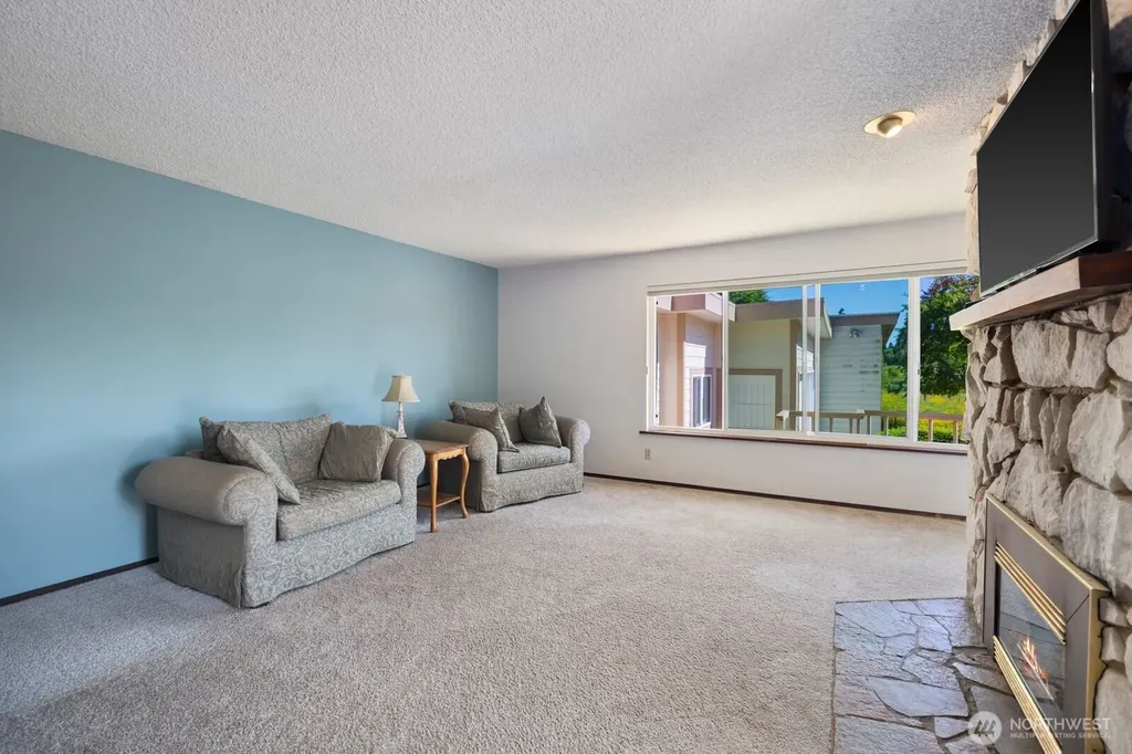 11524 36th Street E Edgewood WA 98372