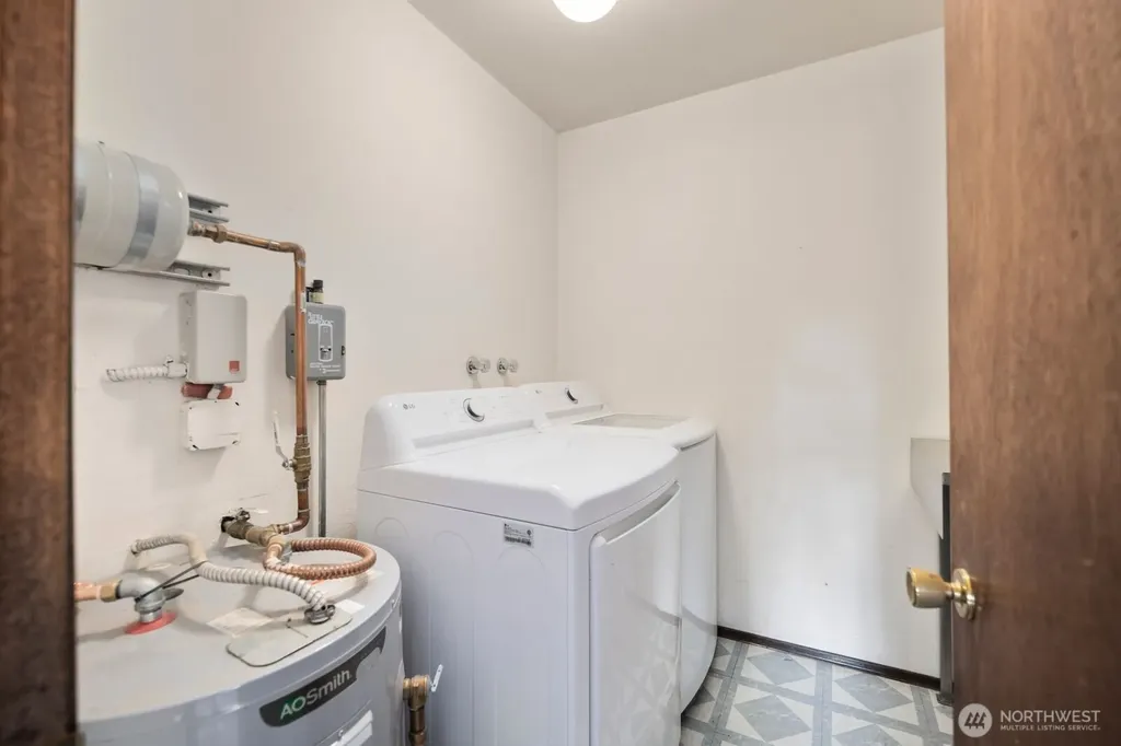 11524 36th Street E Edgewood WA 98372