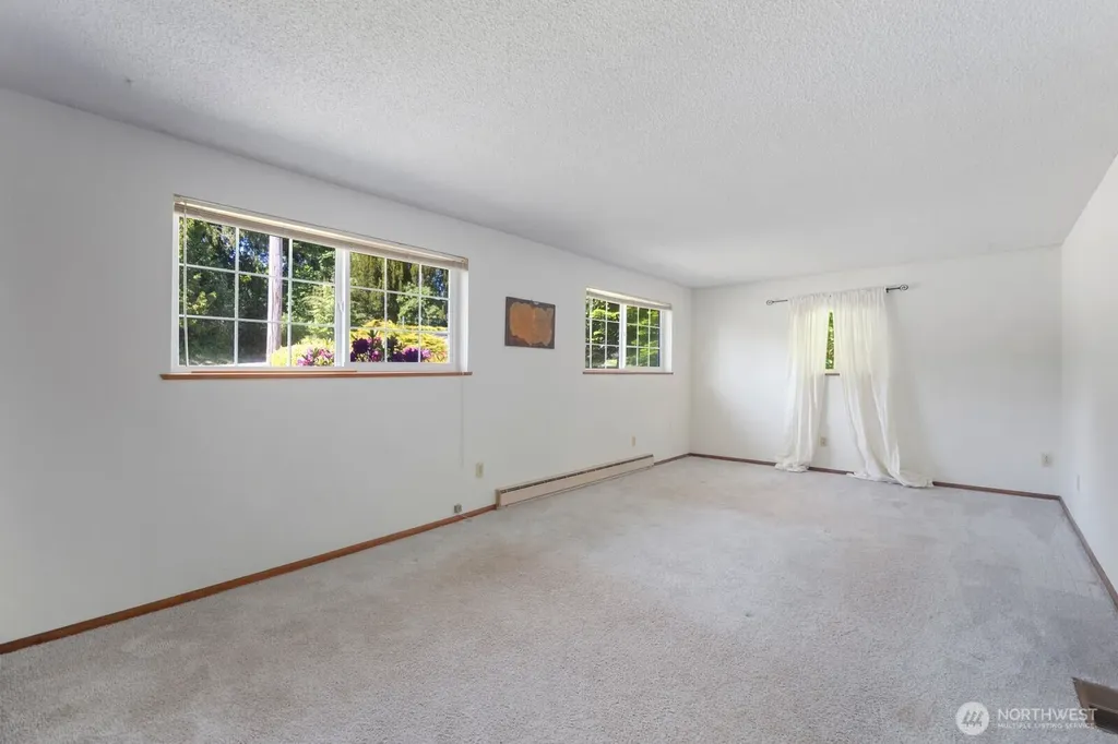 11524 36th Street E Edgewood WA 98372